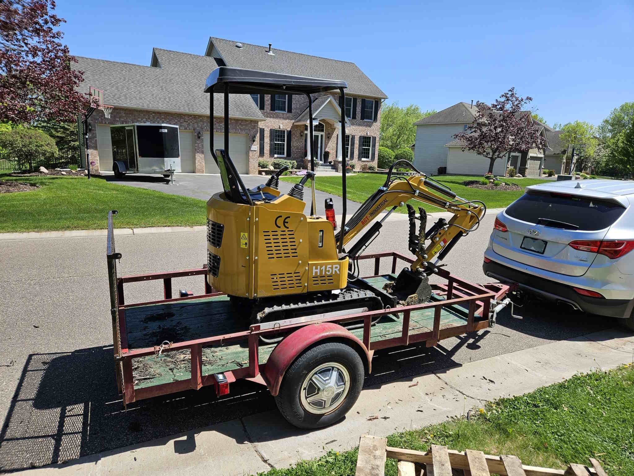 Mini excavator digging – photo 2